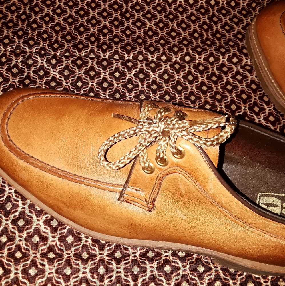 NWOT Cushioned Comfort Brown Shoes